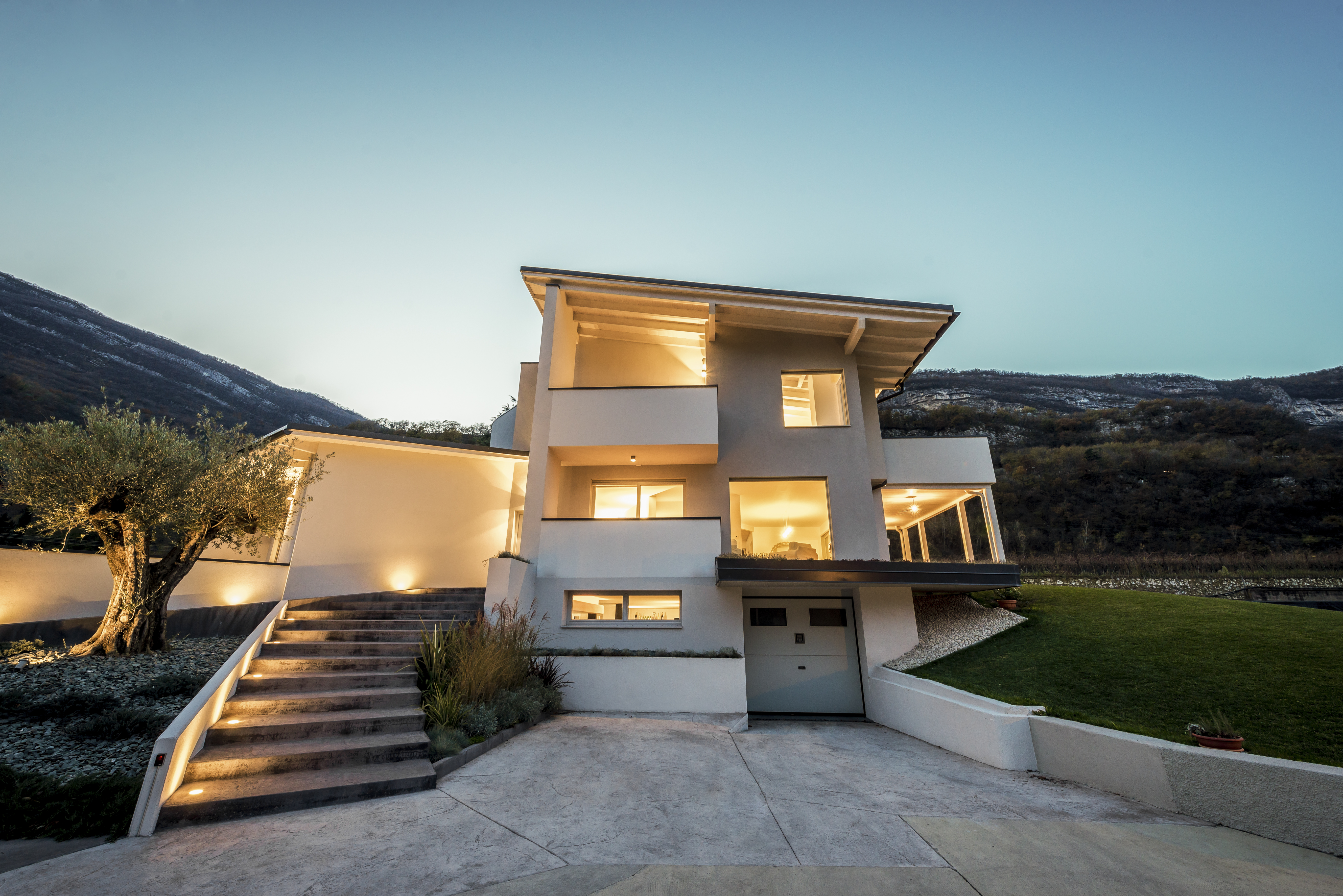 Una villa unifamiliare immersa nei vigneti di famiglia, firmata Rubner Haus
