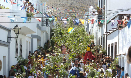 Il ritmo dell’estate accende le strade delle Isole Canarie