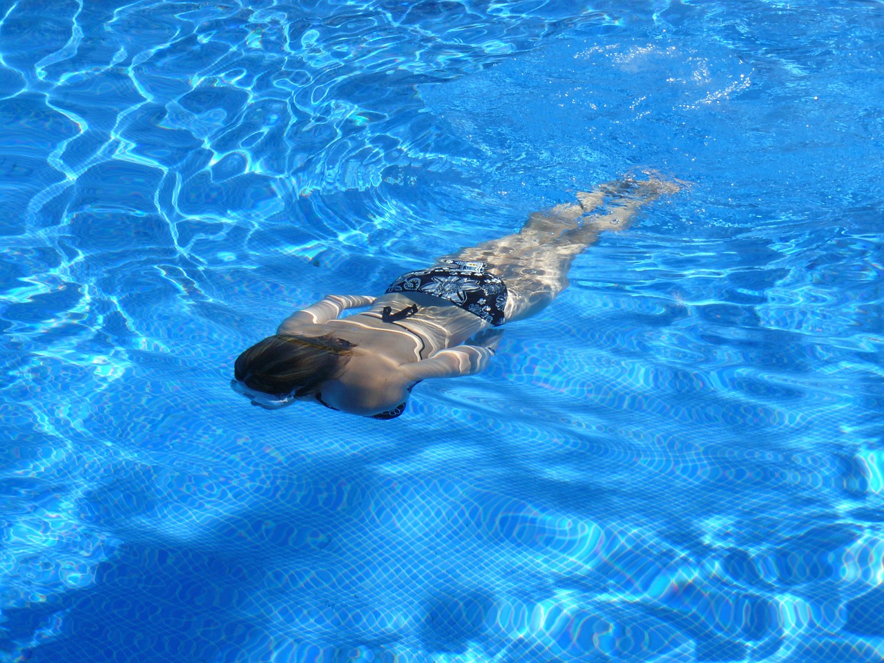 Da ManoMano il vademecum per una piscina sicura e accessibile a tutti