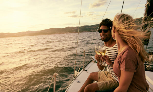 Le più belle fughe romantiche a caccia del sole d’inverno, su barche da sogno di Boataround