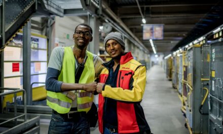 DHL Group ha integrato più di 30.000 rifugiati nel mercato del lavoro in dieci anni
